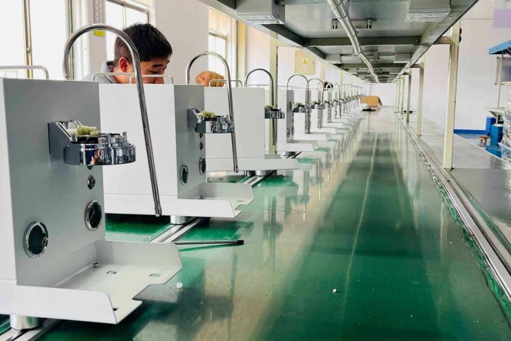 KONMO-assembly line2